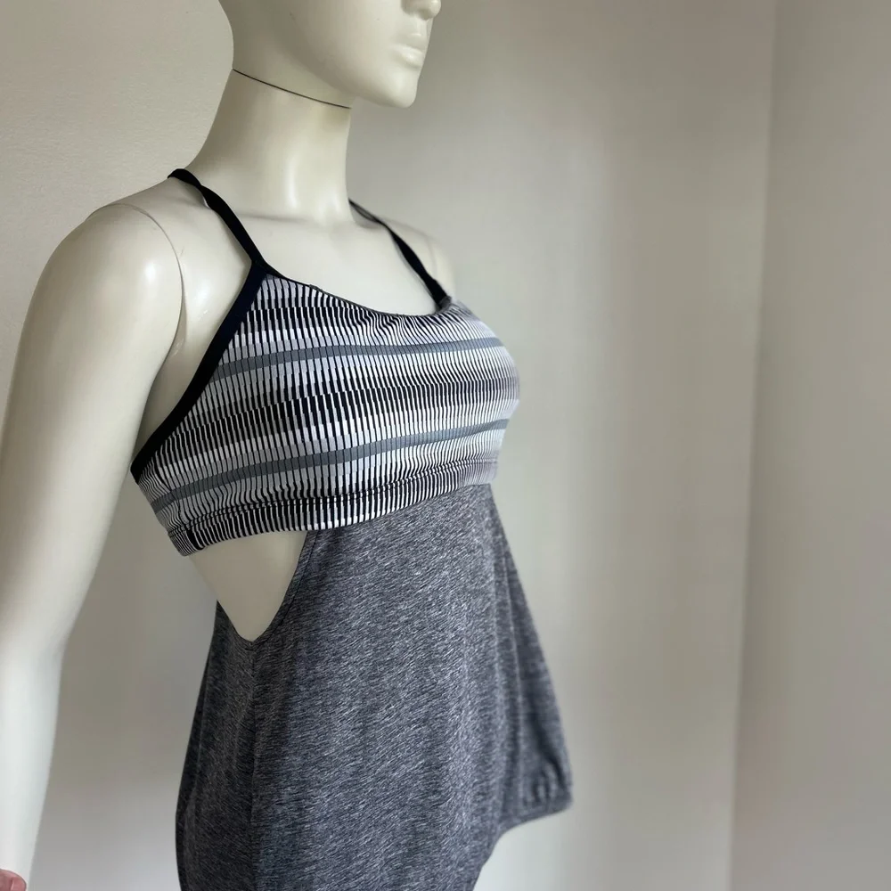 nike padded L Gray & Black Striped Women's Tankini Top